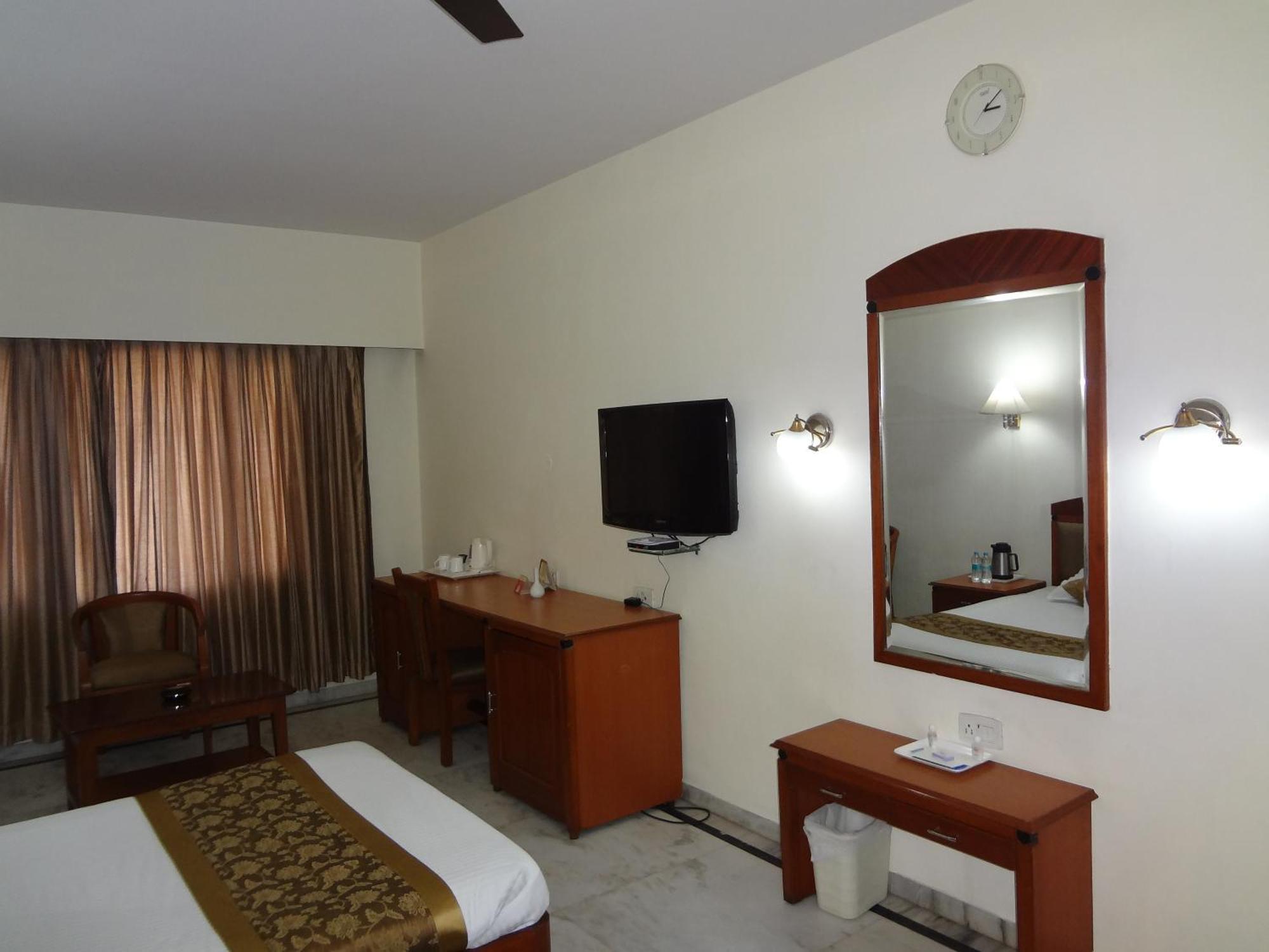 Daspalla Executive Court Visakhapatnam Extérieur photo