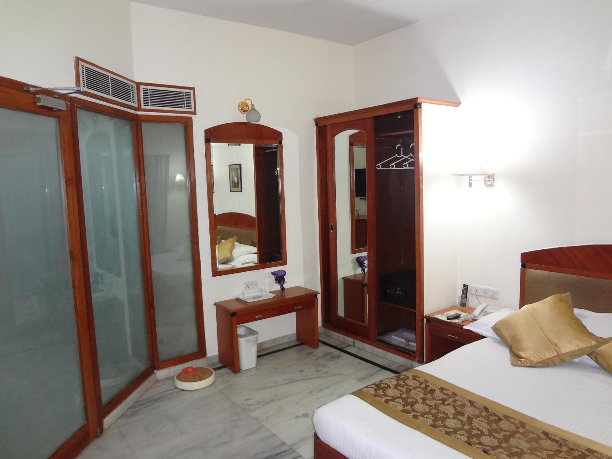 Daspalla Executive Court Visakhapatnam Extérieur photo