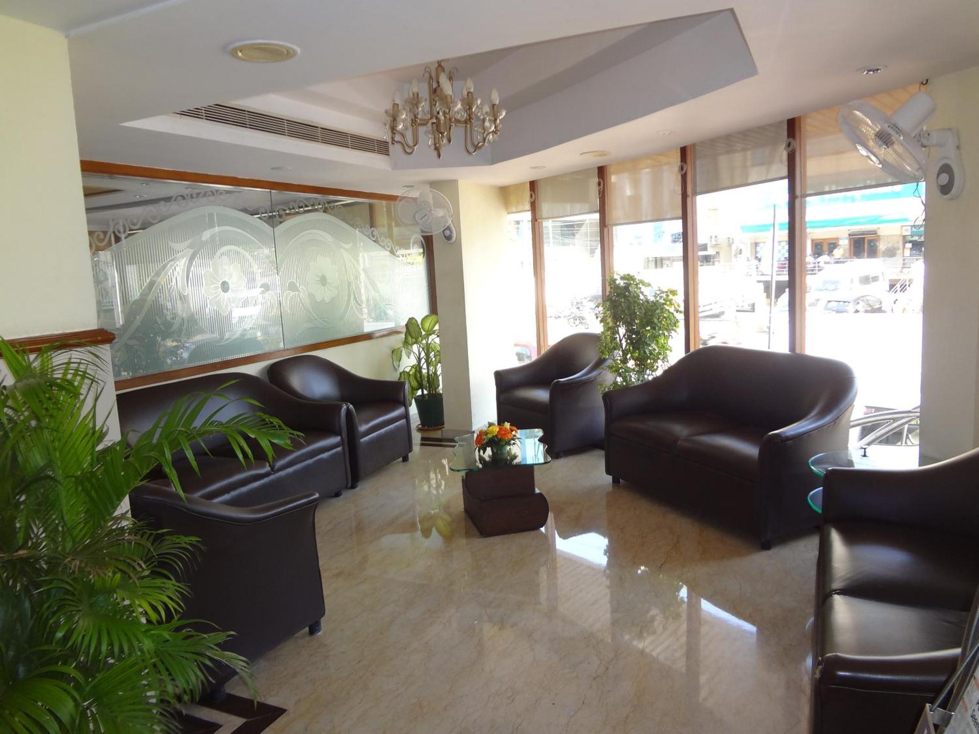 Daspalla Executive Court Visakhapatnam Extérieur photo