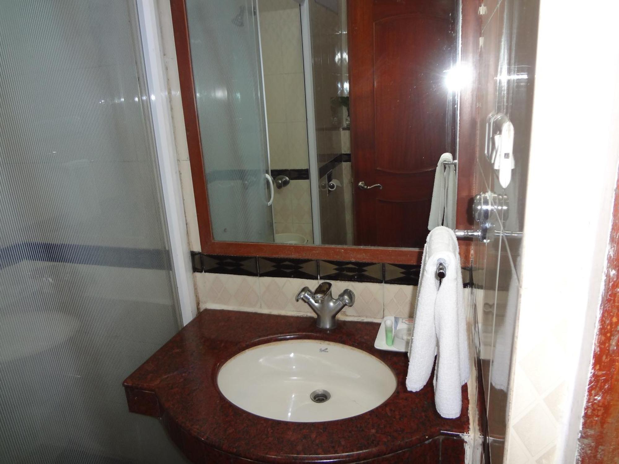 Daspalla Executive Court Visakhapatnam Extérieur photo
