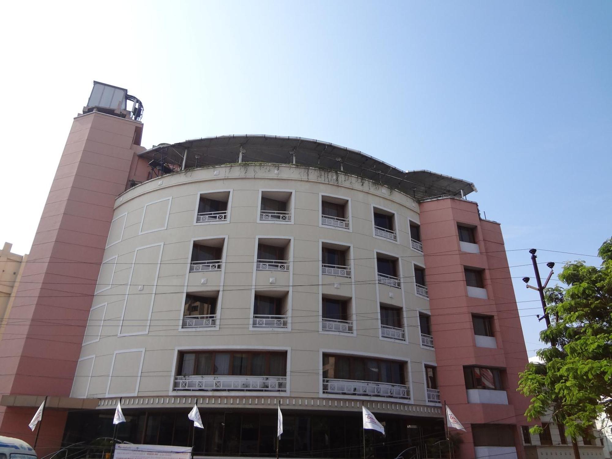 Daspalla Executive Court Visakhapatnam Extérieur photo