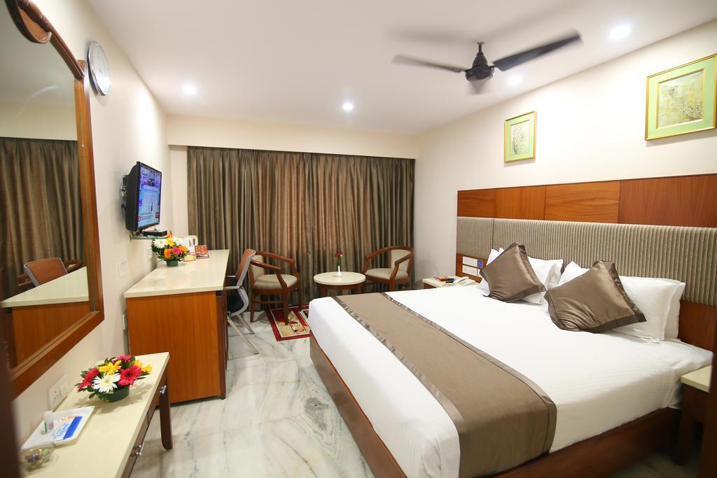 Daspalla Executive Court Visakhapatnam Extérieur photo