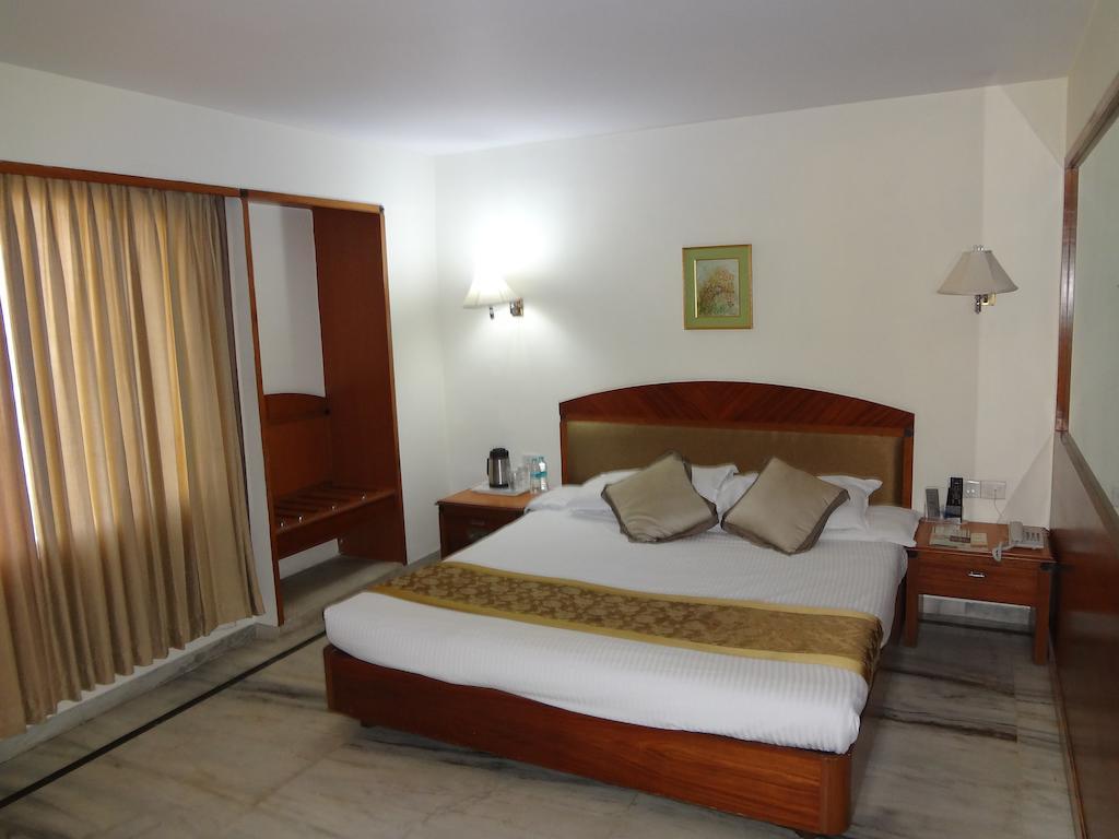 Daspalla Executive Court Visakhapatnam Chambre photo